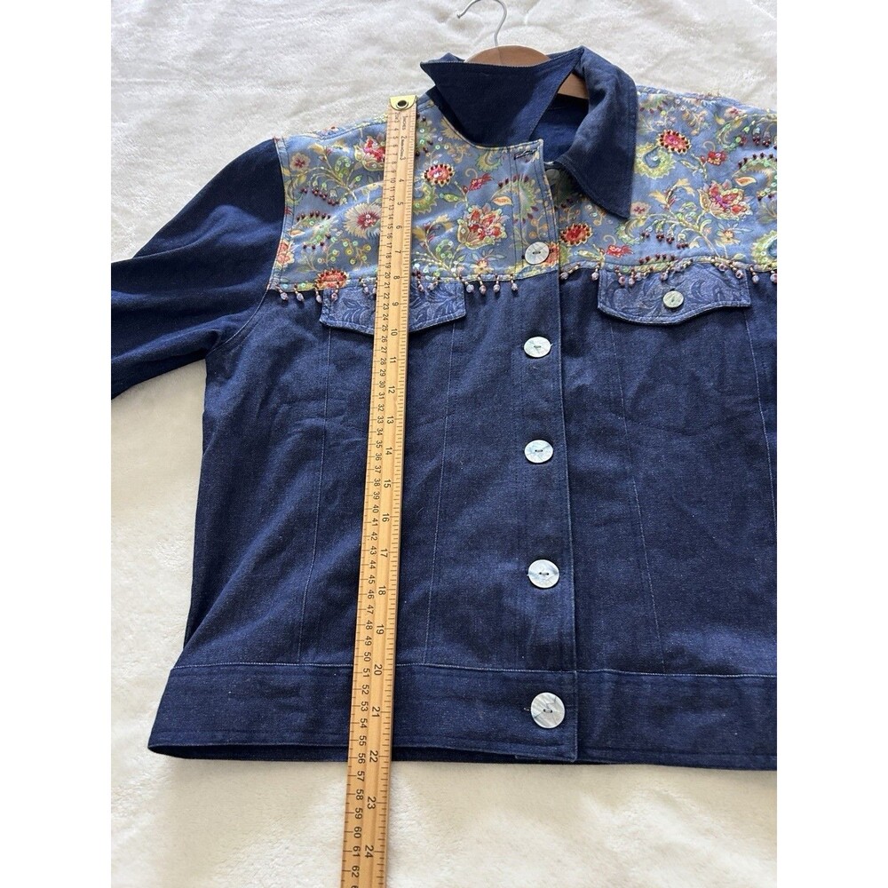 Womens Denim Jacket Large Floral Yoke Beaded Embellished Flip Cuff Artsy Boho - Picture 7 of 11